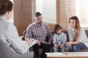 Tipps für Eltern - Wichtige Fragen von Eltern: Wann sollte mein Kind zum Psychotherapeuten? 