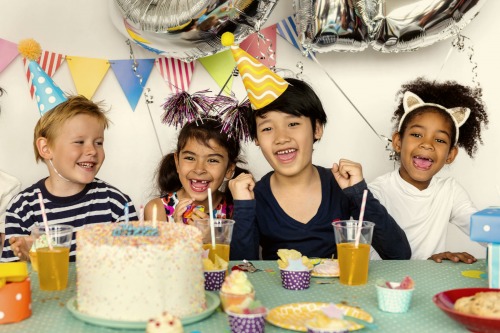 Tipps für Eltern - Familienleben und Freizeit: Let’s party! 7 Tipps für eine gelungene Motto-Party