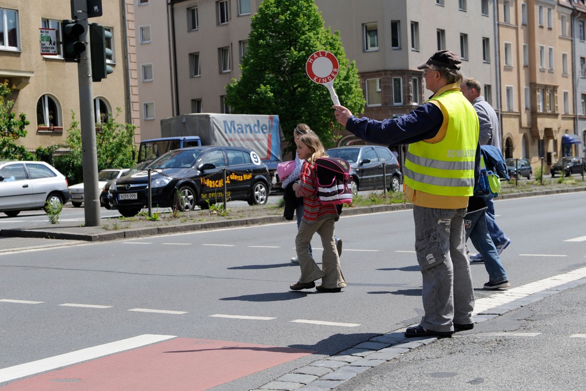 Sch&uuml;lerlotse macht den Schulweg sicher