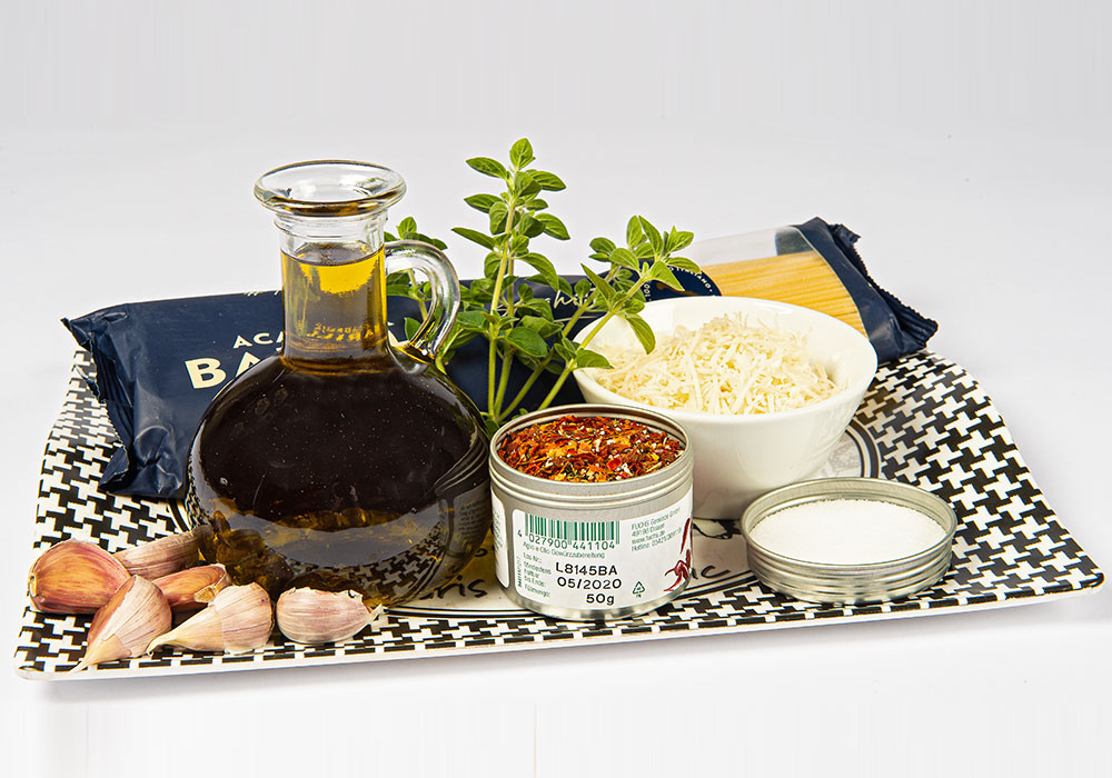 Zutaten f&uuml;r Spaghetti aglio e olio