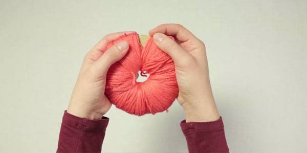 Basteln Sie den Pompon
