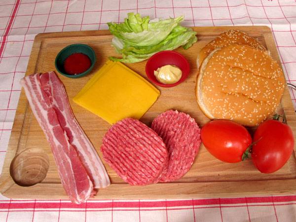 Zutaten f&uuml;r den Cheeseburger