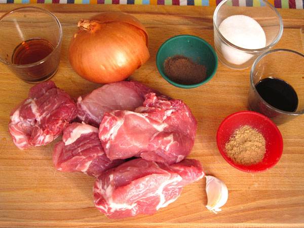Zutaten f&uuml;r das karamellisierte Schweinefleisch 