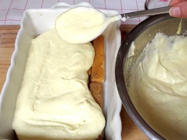 Schichten Sie das Tiramisu