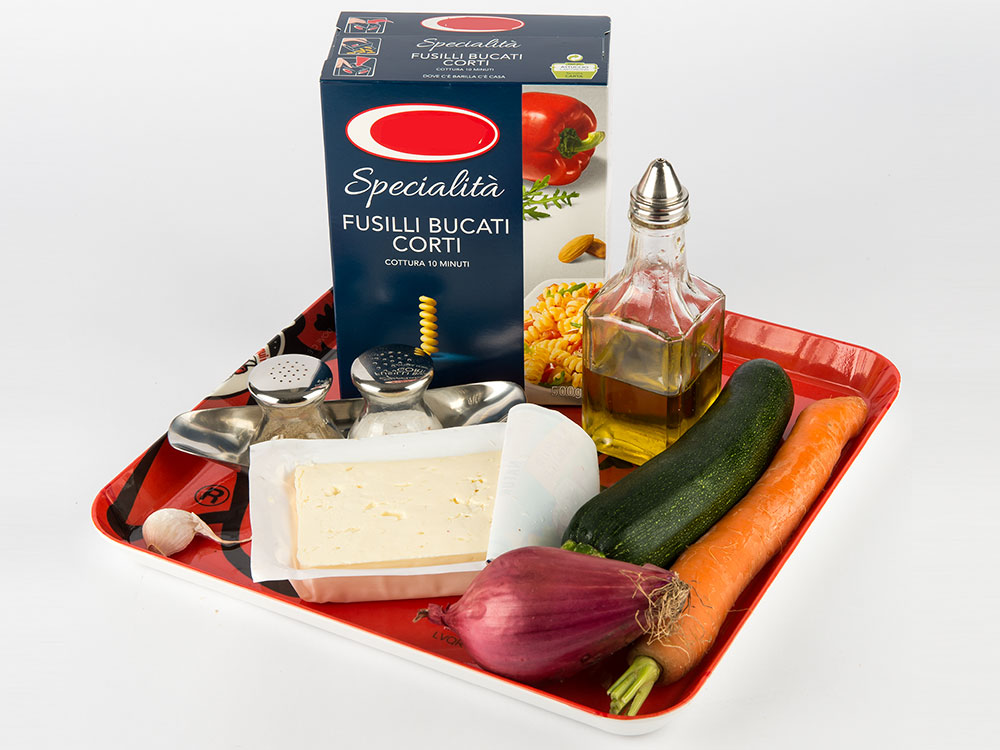 Zutaten f&uuml;r Gem&uuml;senudeln mit Feta